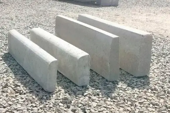 Guia meio-fio em concreto